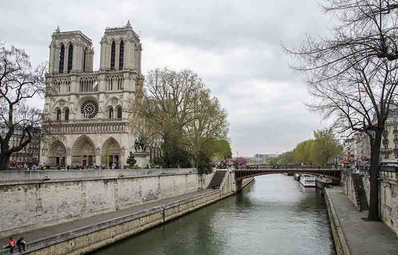 25 - Francia - Paris - catedral de Notre Dame.jpg